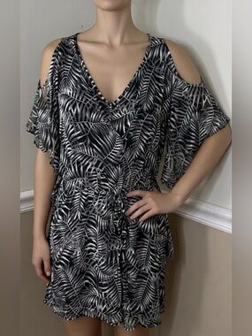 🎉 2 for $20! Sheer Black & White Leaf Print swim cover up dress - Large